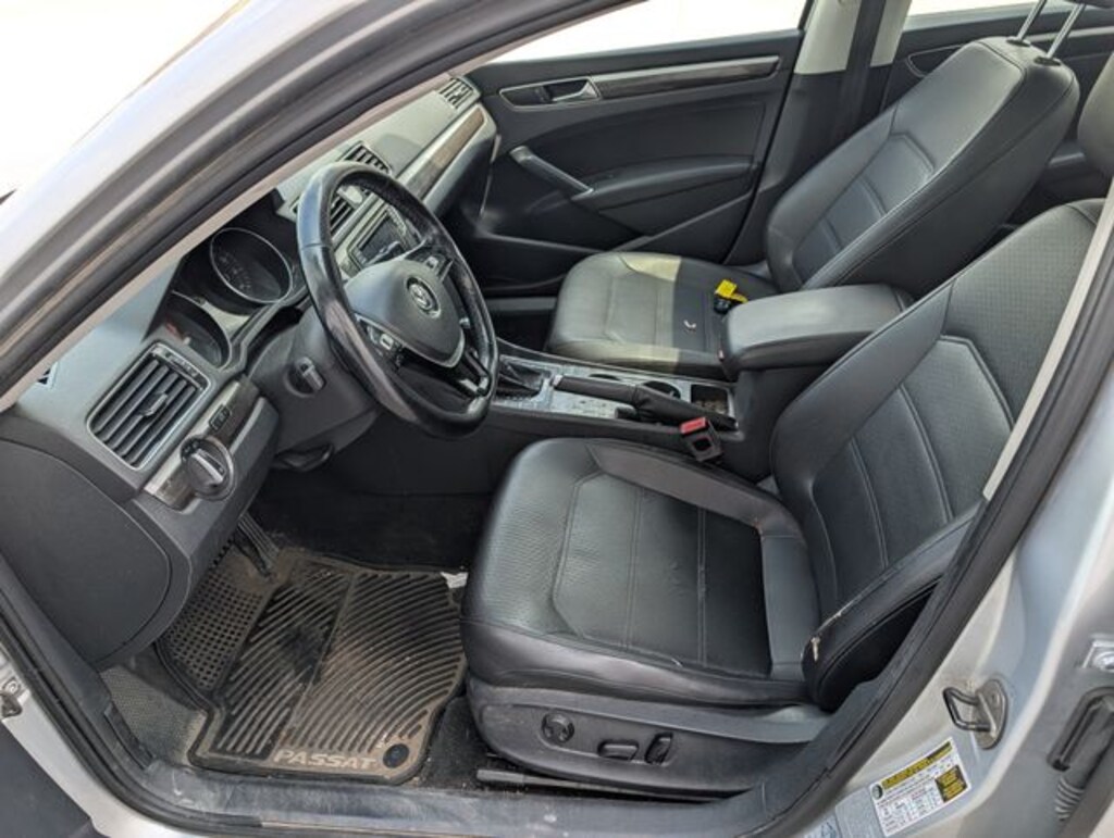 Used 2017 Volkswagen Passat 1.8T SE Sedan
