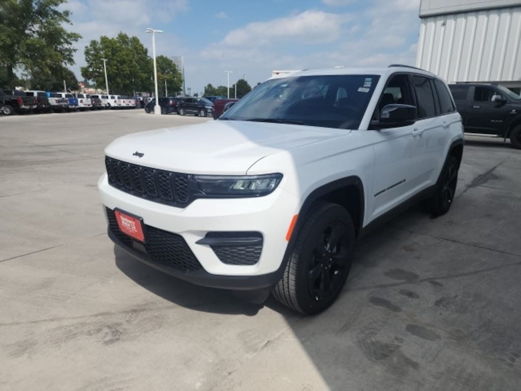 New 2025 Jeep Grand Cherokee Altitude X Sport Utility