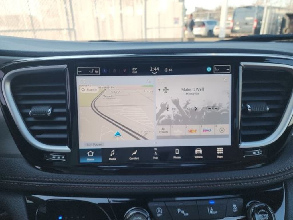 New 2026 Chrysler Pacifica Pinnacle Passenger Van