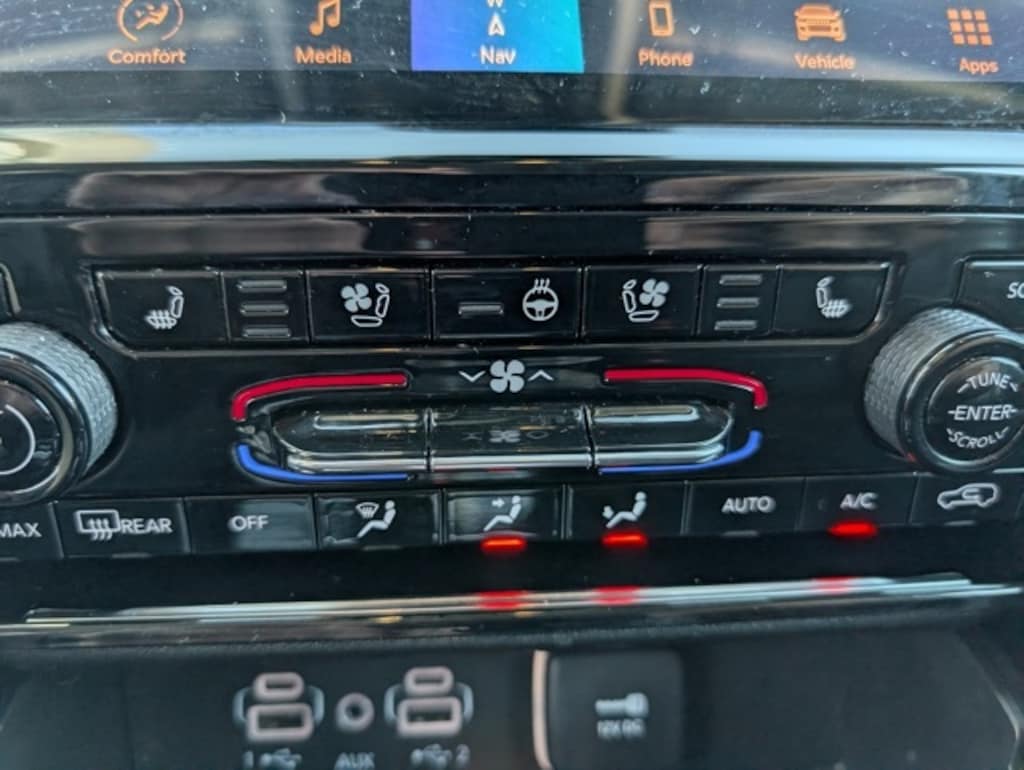 Used 2023 Jeep Grand Cherokee Limited SUV