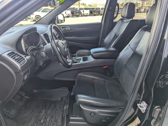 Used 2018 Jeep Grand Cherokee Altitude with VIN 1C4RJFAG7JC203079 for sale in Waterloo, IA