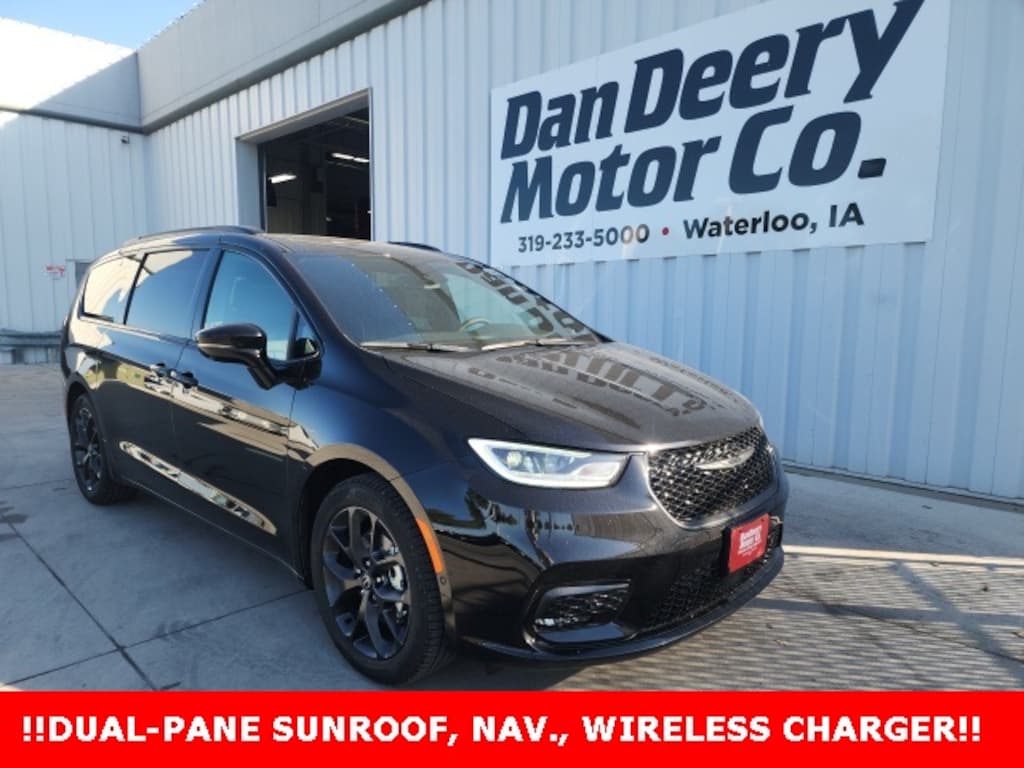 New 2026 Chrysler Pacifica Limited Passenger Van