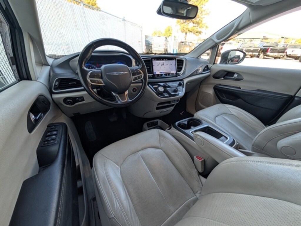 Used 2021 Chrysler Pacifica Touring L Minivan/Van