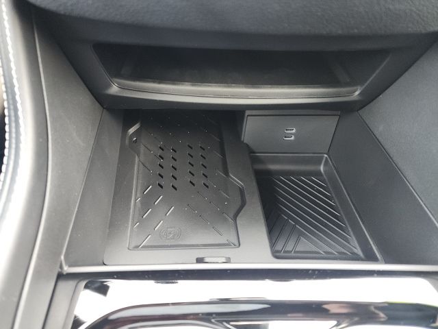 2026 Chrysler Pacifica Limited - Photo 9