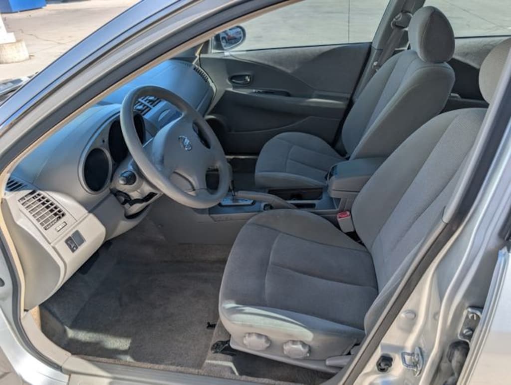 Used 2002 Nissan Altima 2.5 S Sedan