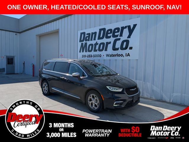 2022 Chrysler Pacifica Limited's photo
