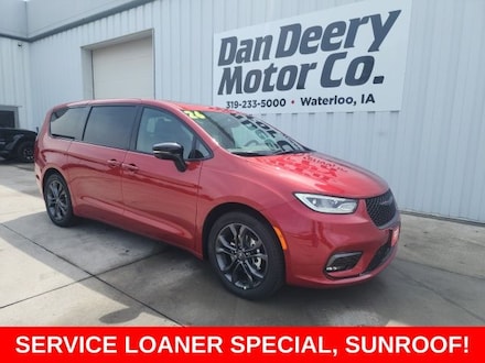 2026 Chrysler Pacifica Select Passenger Van
