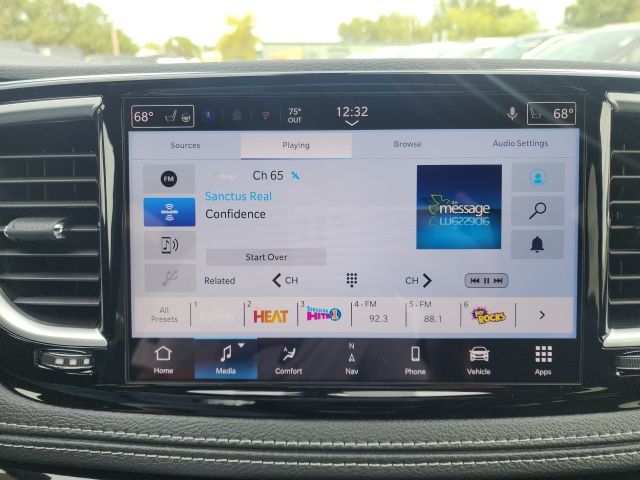 2026 Chrysler Pacifica Limited - Photo 5
