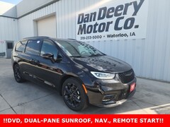 2026 Chrysler Pacifica Limited Passenger Van