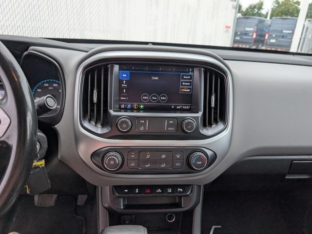 2020 Chevrolet Colorado LT photo 2