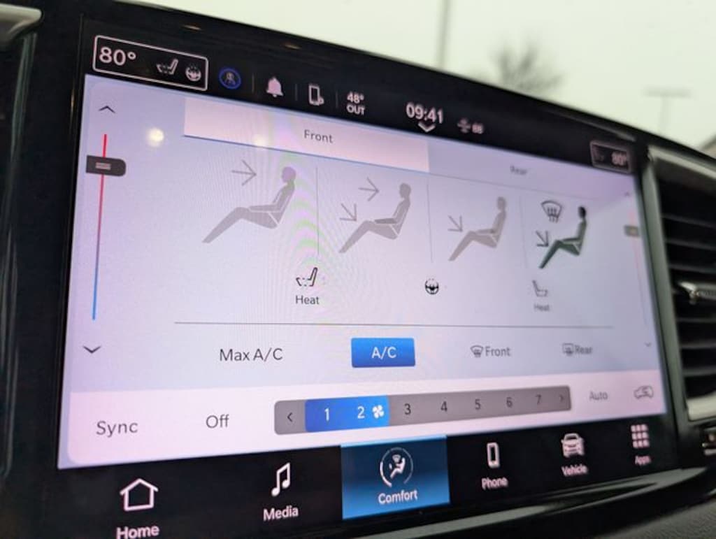 Used 2023 Chrysler Pacifica Touring L Minivan/Van