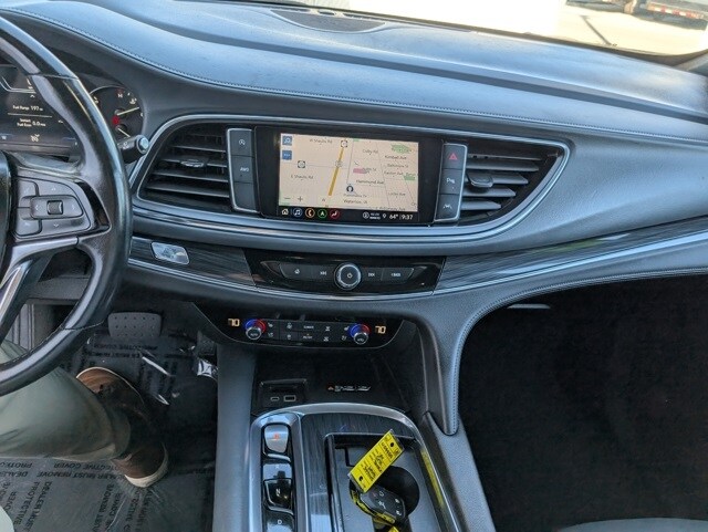 2024 Buick Enclave Premium photo 2