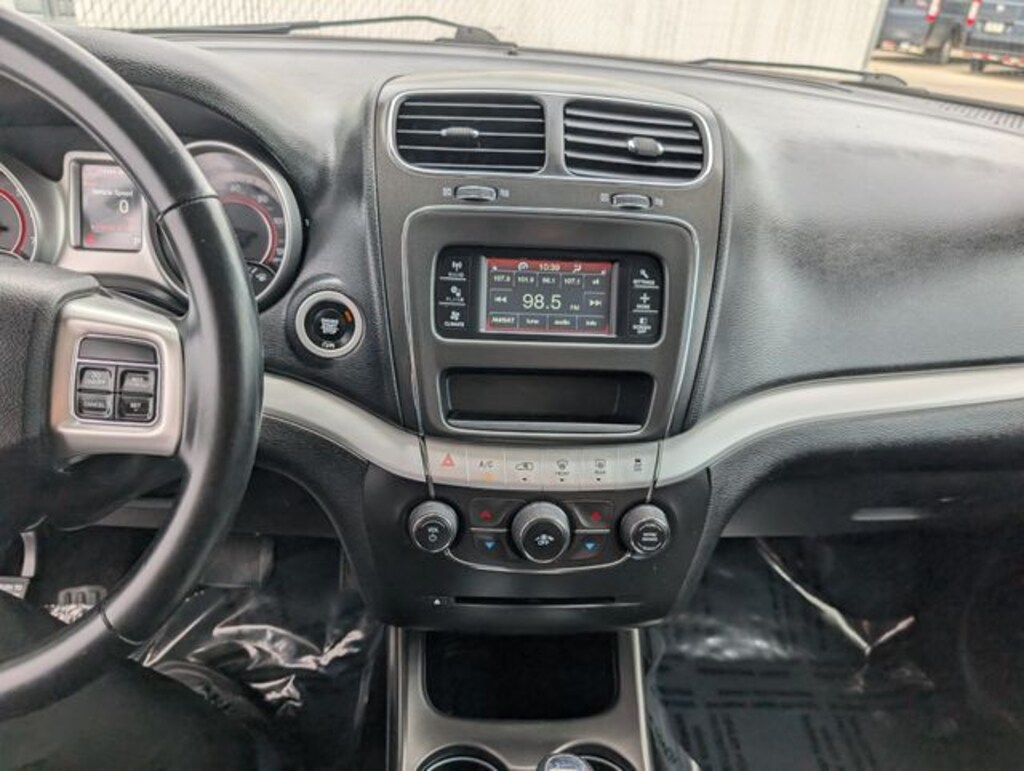 Used 2018 Dodge Journey SE SUV