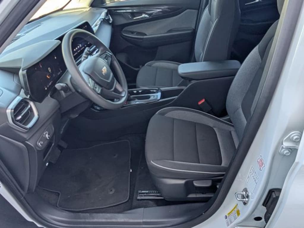 Used 2025 Chevrolet Trailblazer LT SUV
