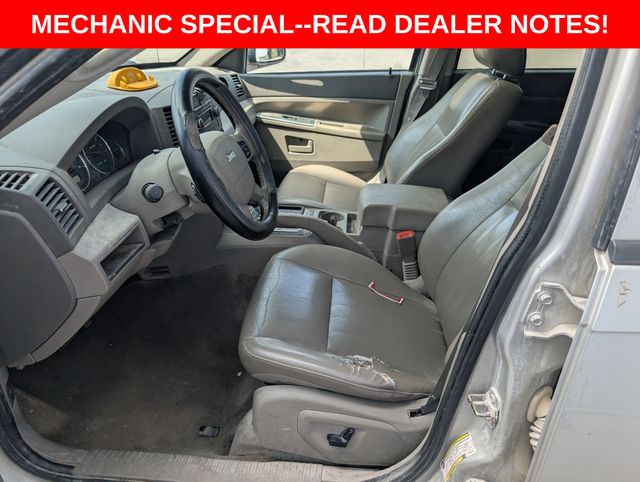 Used 2007 Jeep Grand Cherokee Laredo with VIN 1J8GR48K27C652105 for sale in Waterloo, IA