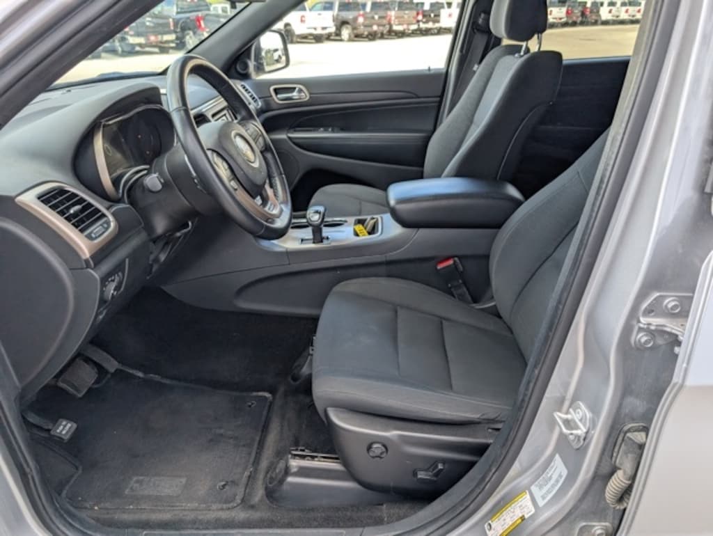 Used 2015 Jeep Grand Cherokee Laredo SUV