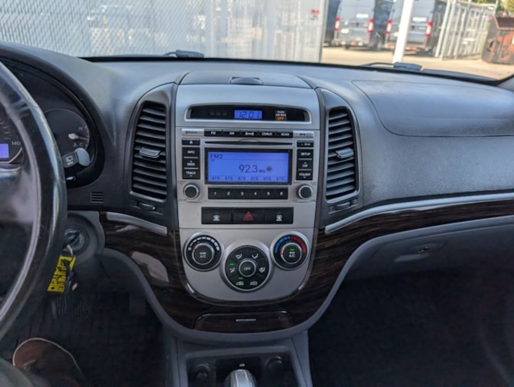 Used 2011 Hyundai Santa Fe SE SUV