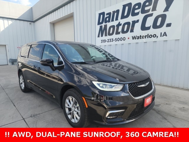 2026 Chrysler Pacifica Select's photo