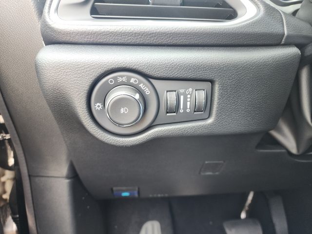 2026 Chrysler Pacifica Limited - Photo 17
