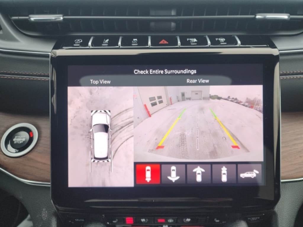 New 2025 Jeep Grand Cherokee Summit Sport Utility