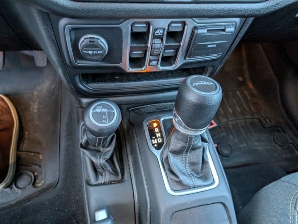 Used 2025 Jeep Gladiator Nighthawk Truck