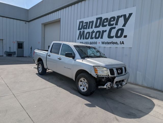 2005 Nissan Titan XE 4X4 Crew Cab FFV's photo