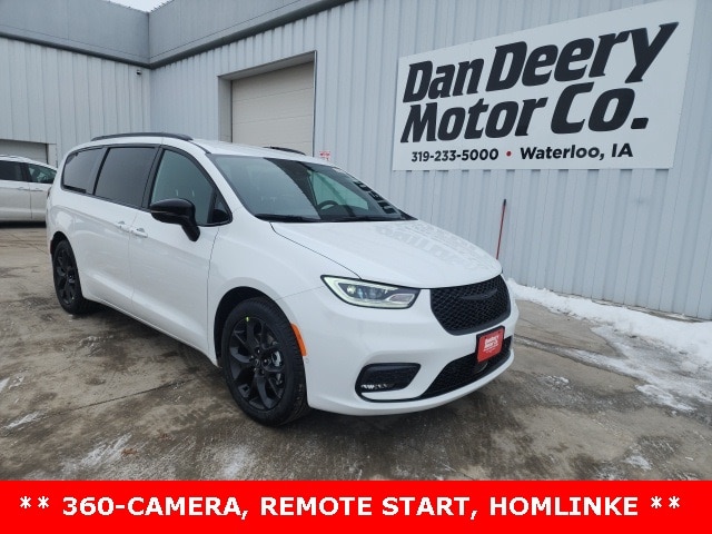 2026 Chrysler Pacifica Select's photo