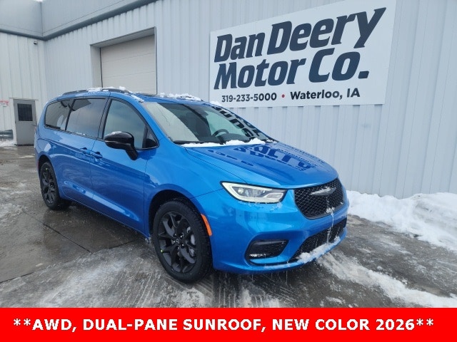 2026 Chrysler Pacifica Select's photo