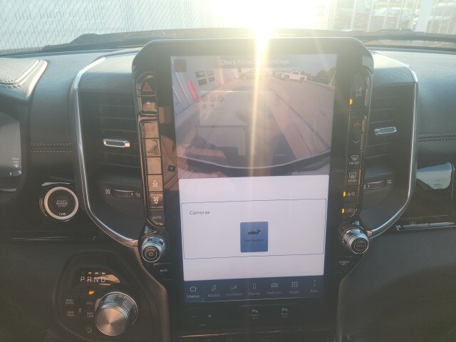 2025 Ram 1500 Laramie photo 3