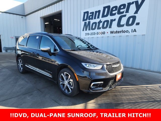 2026 Chrysler Pacifica Pinnacle's photo