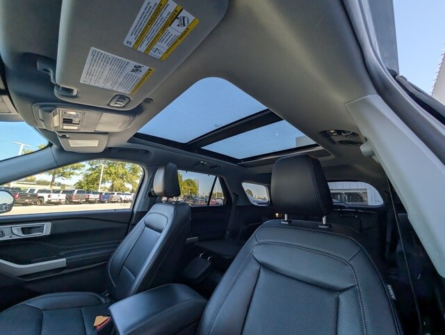 2022 Ford Explorer Limited photo 3