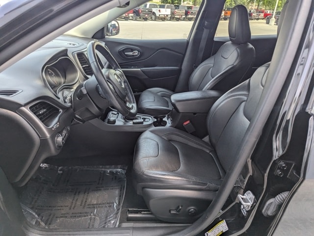Used 2021 Jeep Cherokee Latitude Lux with VIN 1C4PJMMX7MD132956 for sale in Waterloo, IA