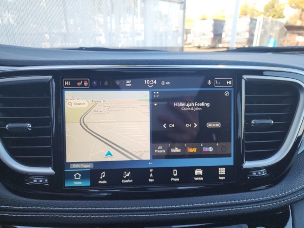 New 2026 Chrysler Pacifica Limited Passenger Van