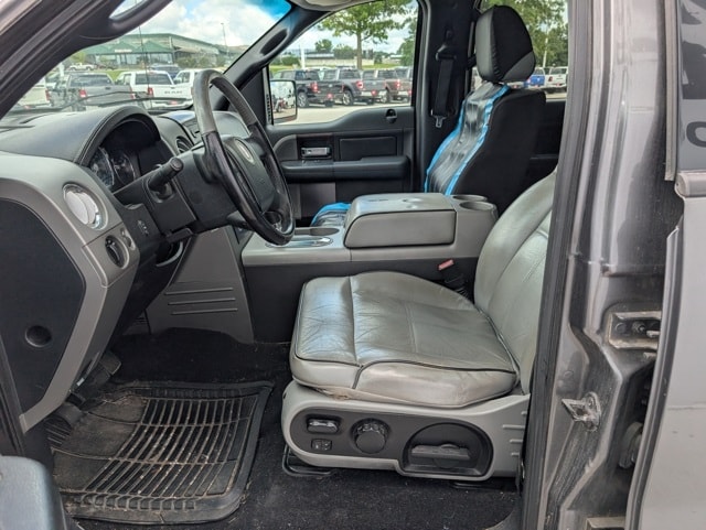 Used 2006 Lincoln Mark LT Base with VIN 5LTPW18506FJ19365 for sale in Waterloo, IA