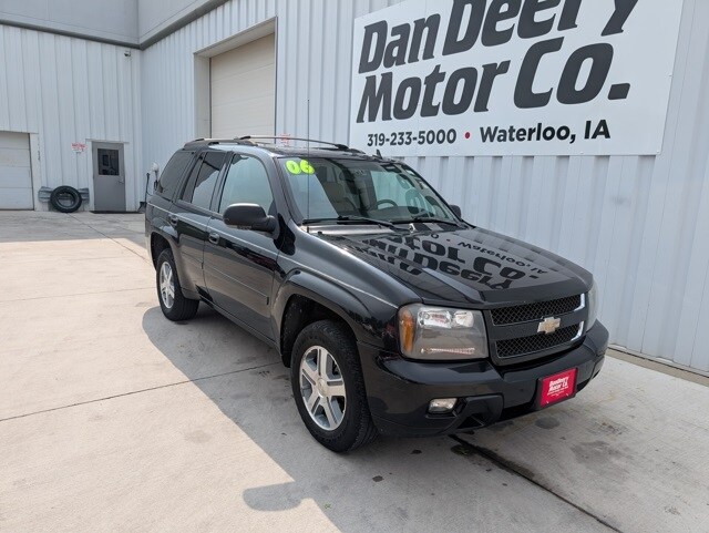 Used 2006 Chevrolet TrailBlazer LT with VIN 1GNDT13S962348962 for sale in Waterloo, IA