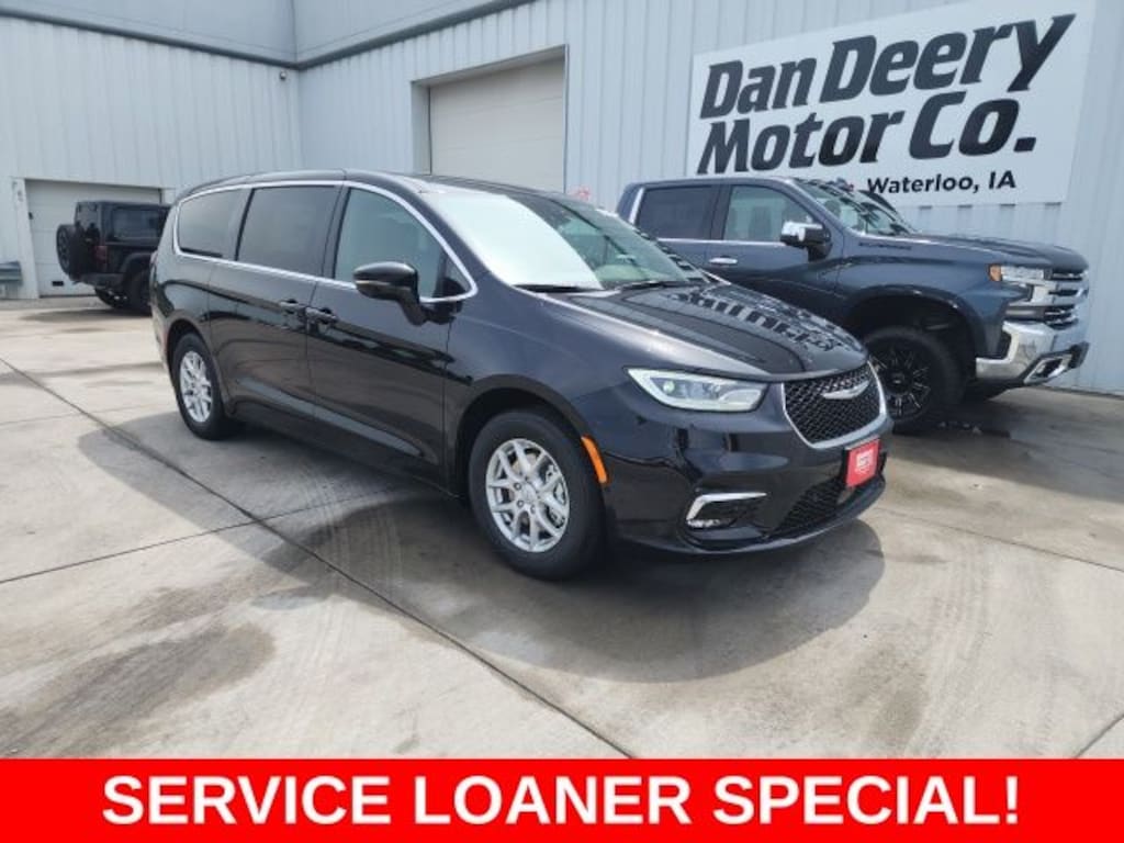 New 2026 Chrysler Pacifica Select Passenger Van