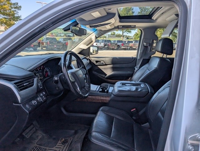 2015 Chevrolet Suburban LTZ photo 2