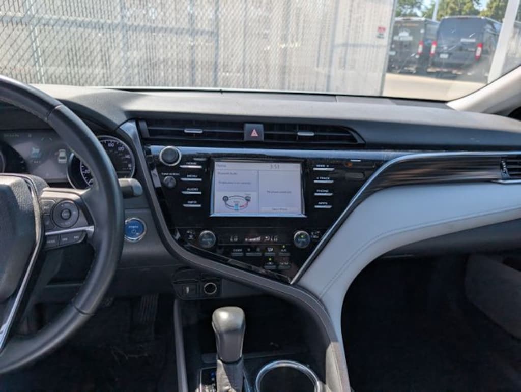 Certified 2018 Toyota Camry Hybrid XLE Sedan