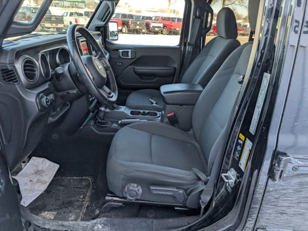 Used 2021 Jeep Gladiator Sport Truck