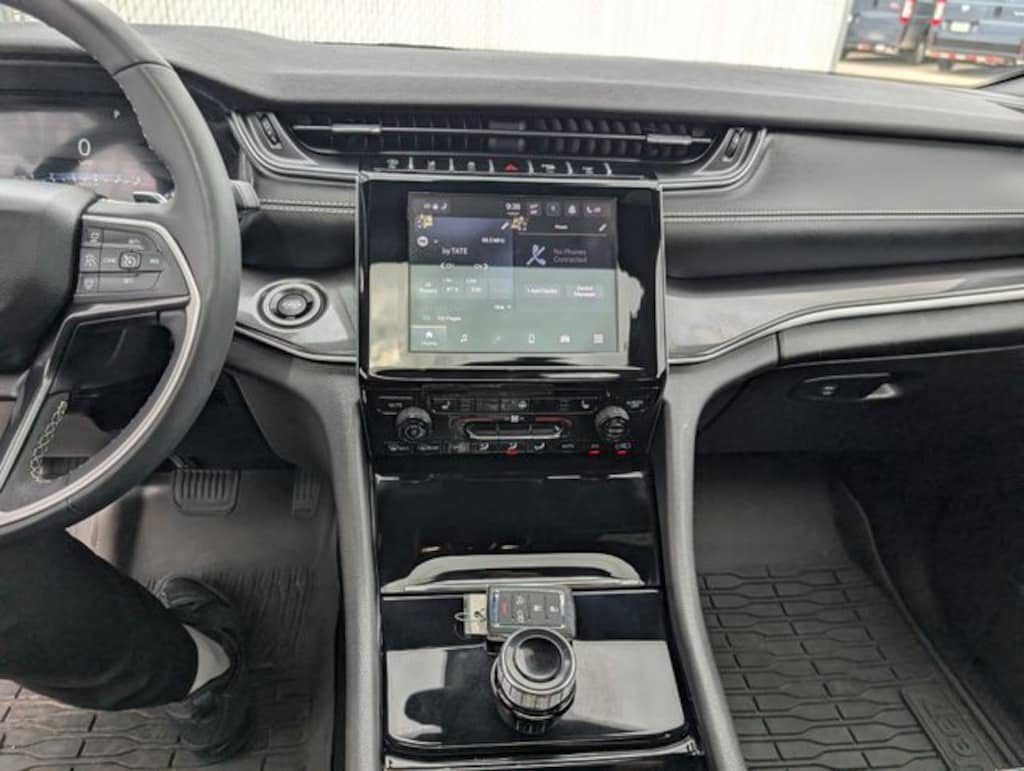 Used 2023 Jeep Grand Cherokee L Altitude SUV