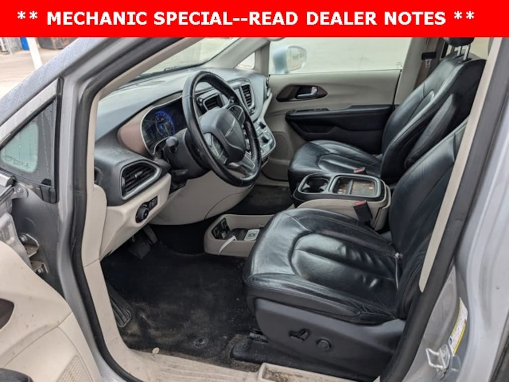 Used 2019 Chrysler Pacifica Touring L Minivan/Van