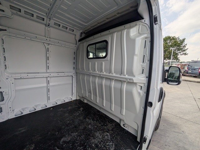 2025 Ram ProMaster 3500 Cargo Van photo 4