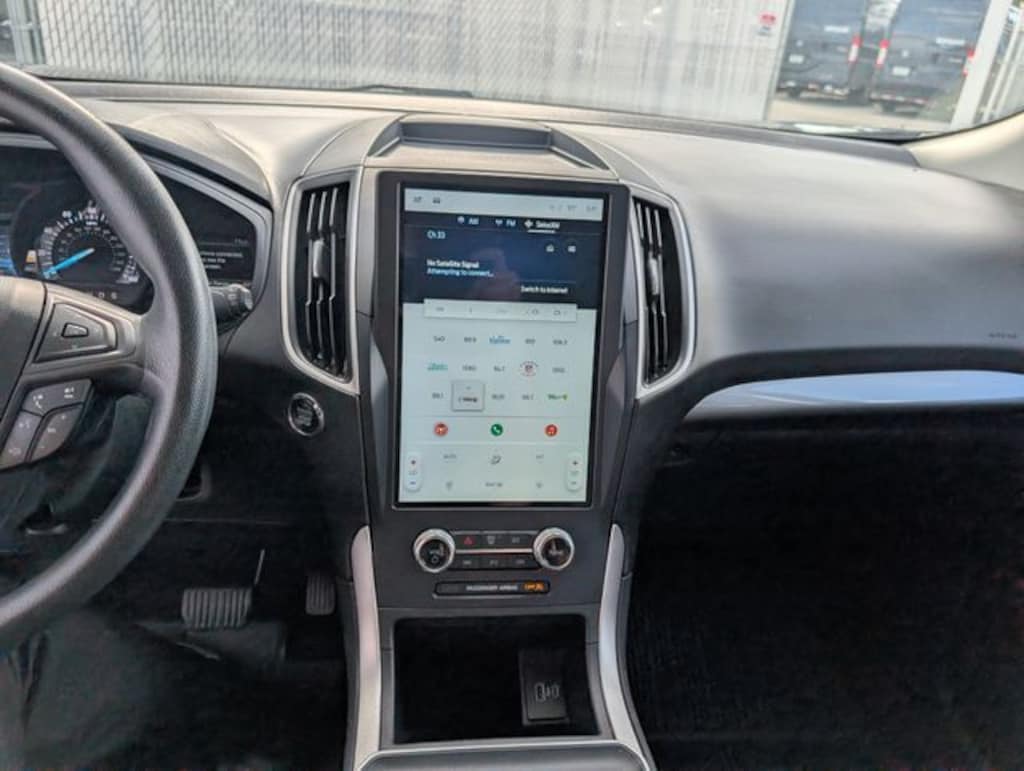 Used 2023 Ford Edge SE SUV