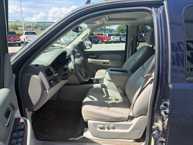Used 2008 GMC Yukon XL  with VIN 1GKFK16348R177027 for sale in Waterloo, IA