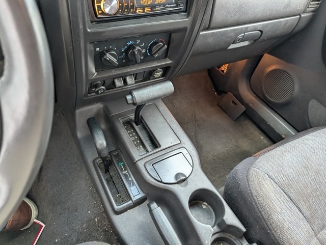 2000 Jeep Cherokee Sport photo 4