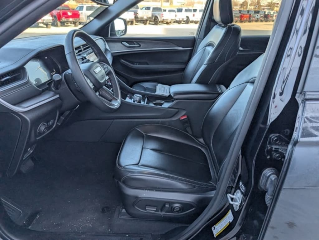 Used 2024 Jeep Grand Cherokee Limited SUV