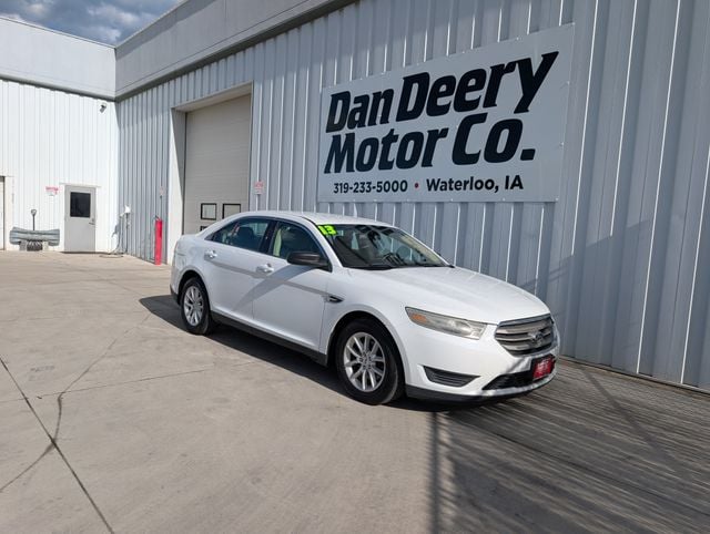 2013 Ford Taurus SE FWD's photo