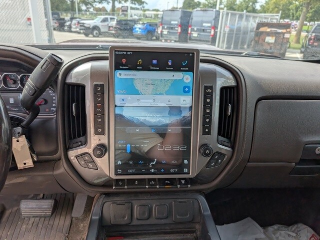 2017 Chevrolet Silverado 2500HD LTZ photo 3