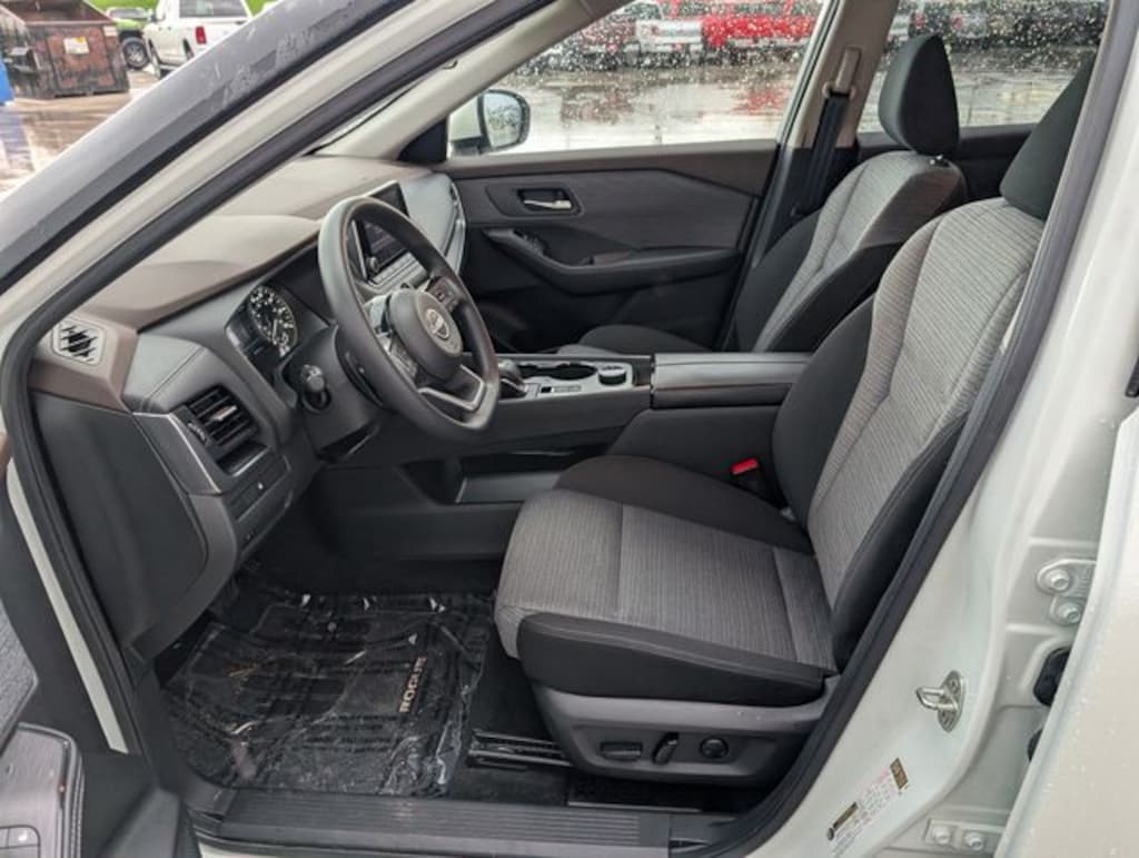 Used 2023 Nissan Rogue SV SUV