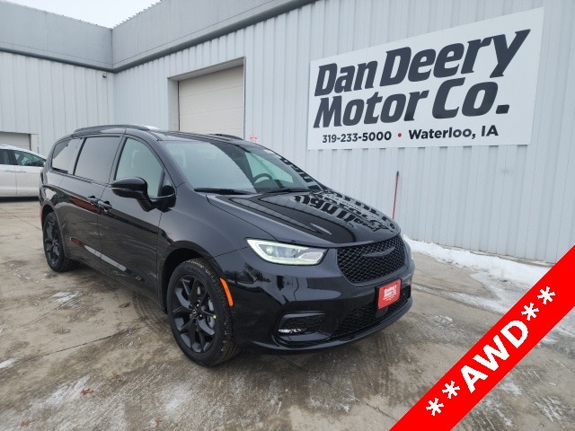 2026 Chrysler Pacifica Select's photo